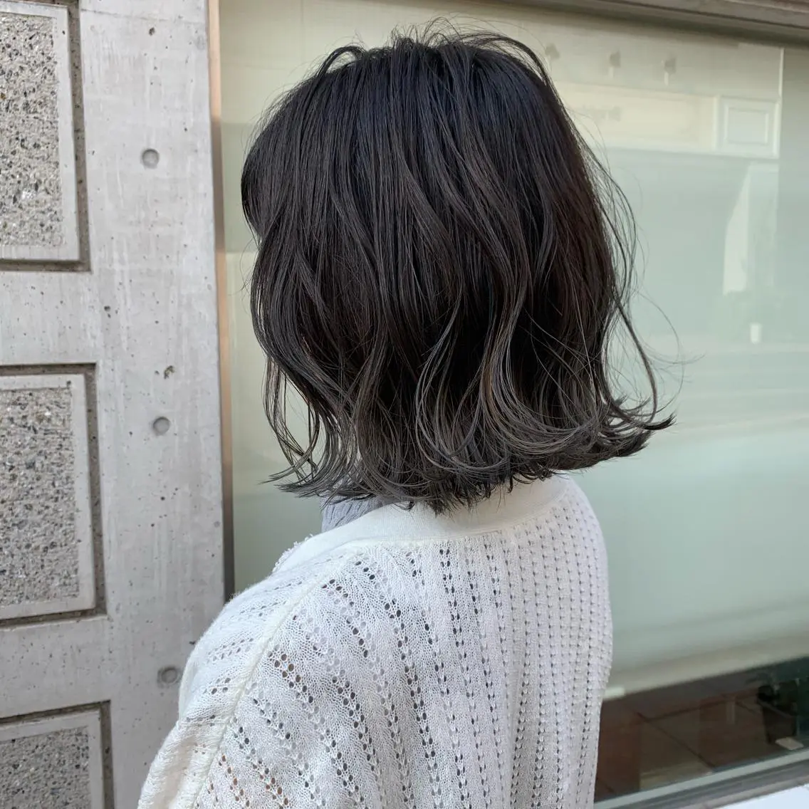 ミディアム カラー 薄田 珠美のヘアスタイル