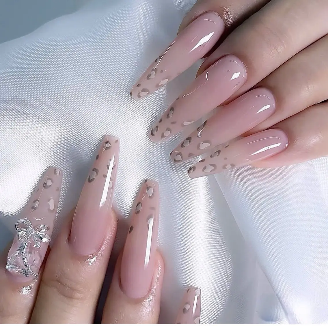ネイル フレンチネイル キラキラネイル マグネットネイル ミラーネイル ニュアンスネイル MeiMei Nail モデル募集のネイルデザイン
