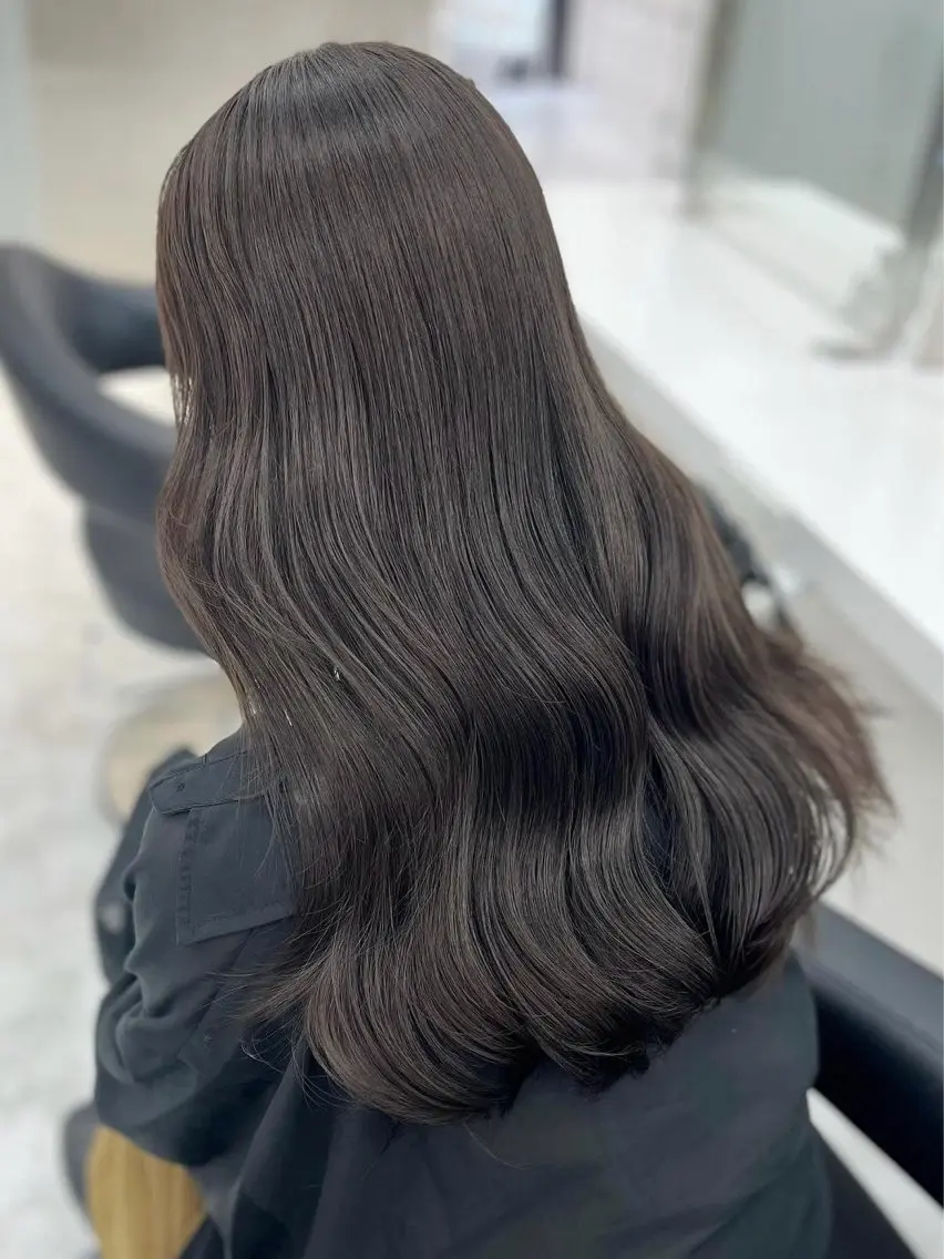 ロング カラー 黒髪 ブルーカラー ブルーブラック レッドカラー くびれヘア 髪質改善Ⅰ透明感 艶カラーⅠたつやのヘアスタイル