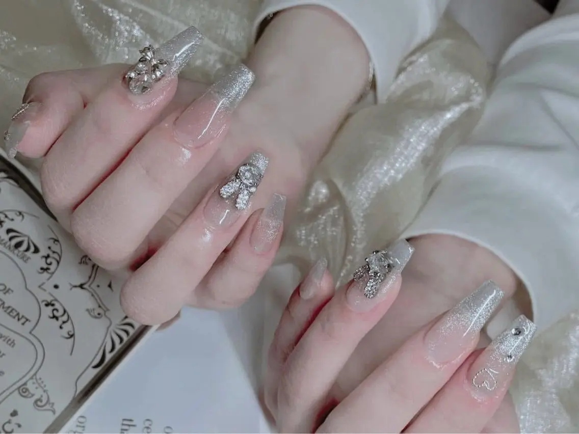 ネイル Mira Nail Studioのネイルデザイン