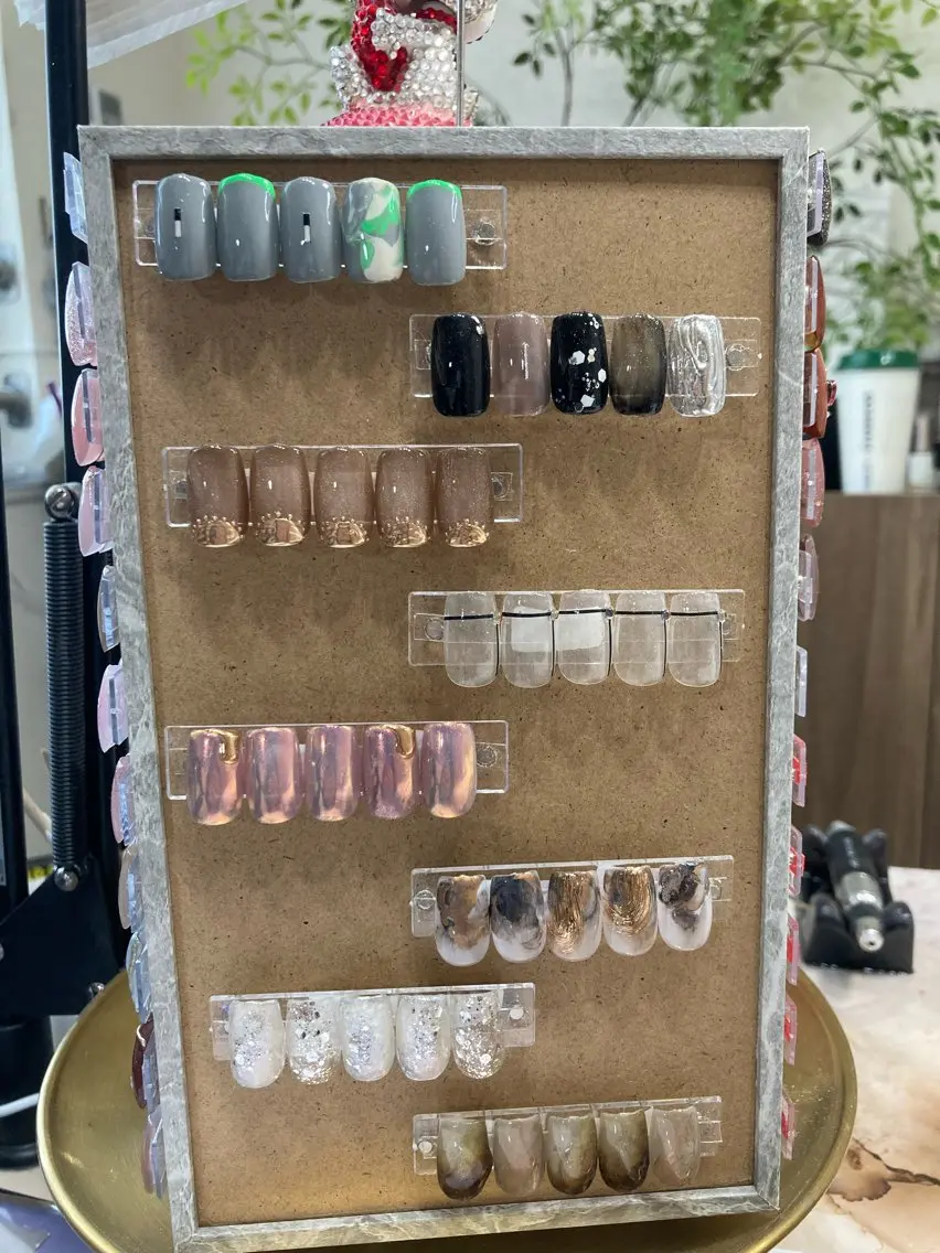 ネイル Legit nail salonのネイルデザイン