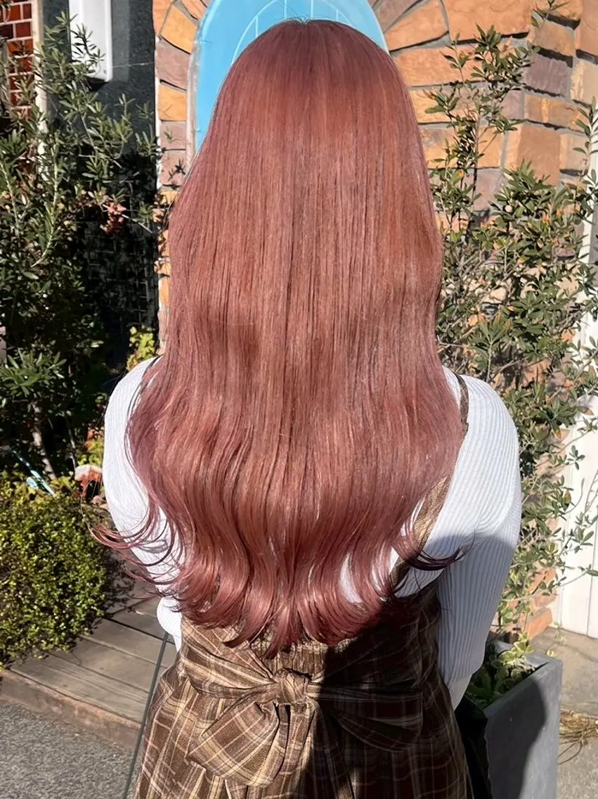 ロング カラー ベージュカラー ピンクカラー ピンクベージュ カット ヘアカラー トリートメント 透明感カラー/パーマ 🌀アオノのヘアスタイル