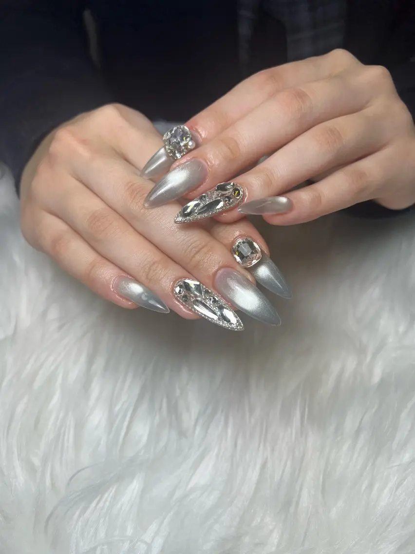 ネイル ジェルネイル ガーリー 韓国ネイル ニュアンスネイル シンプルネイル ハンドネイル KING_NAIL YUMIのネイルデザイン