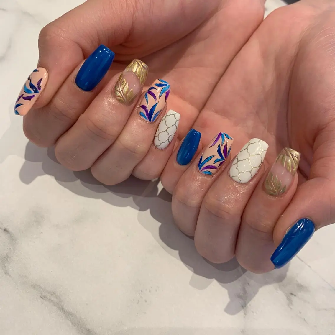 ネイル AERA nail shino🐱⸝꙳のネイルデザイン