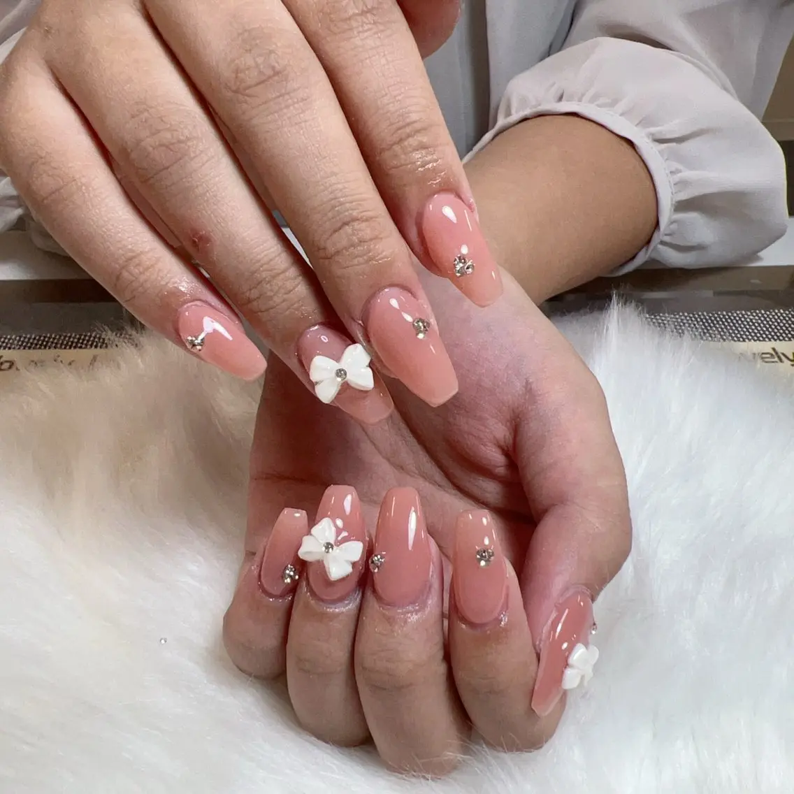 ネイル ハンドネイル 🎀nana🫧 ワンホンネイル🎀のネイルデザイン