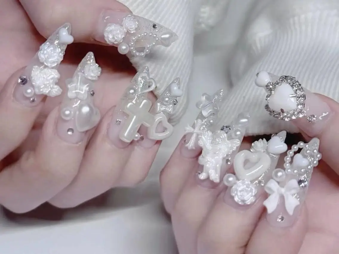 ロング カラー グラデーションカラー 韓国風ヘア ハンドネイル Bling Salonのネイルデザイン