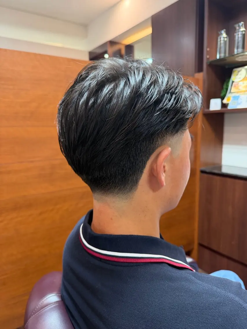ショート メンズ 糸山 仁のヘアスタイル