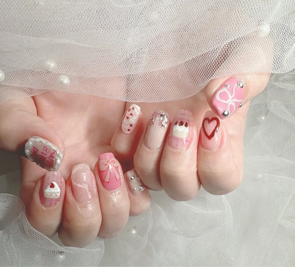 ショート Queen nailのネイルデザイン