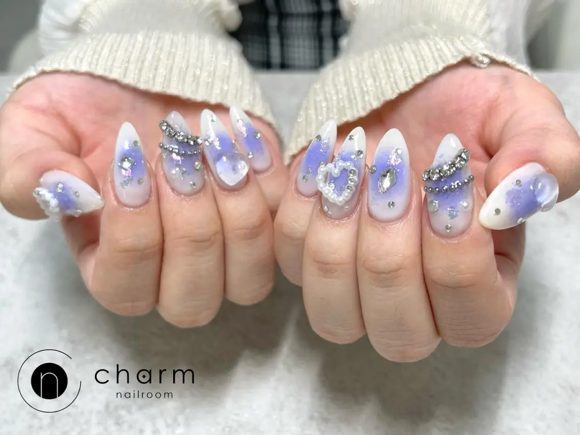 ネイル ハンドネイル ネイルルーム チャームのネイルデザイン