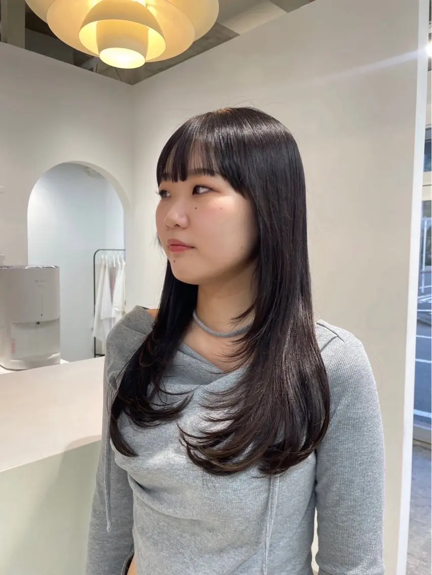 ロング H I ＮＡのヘアスタイル