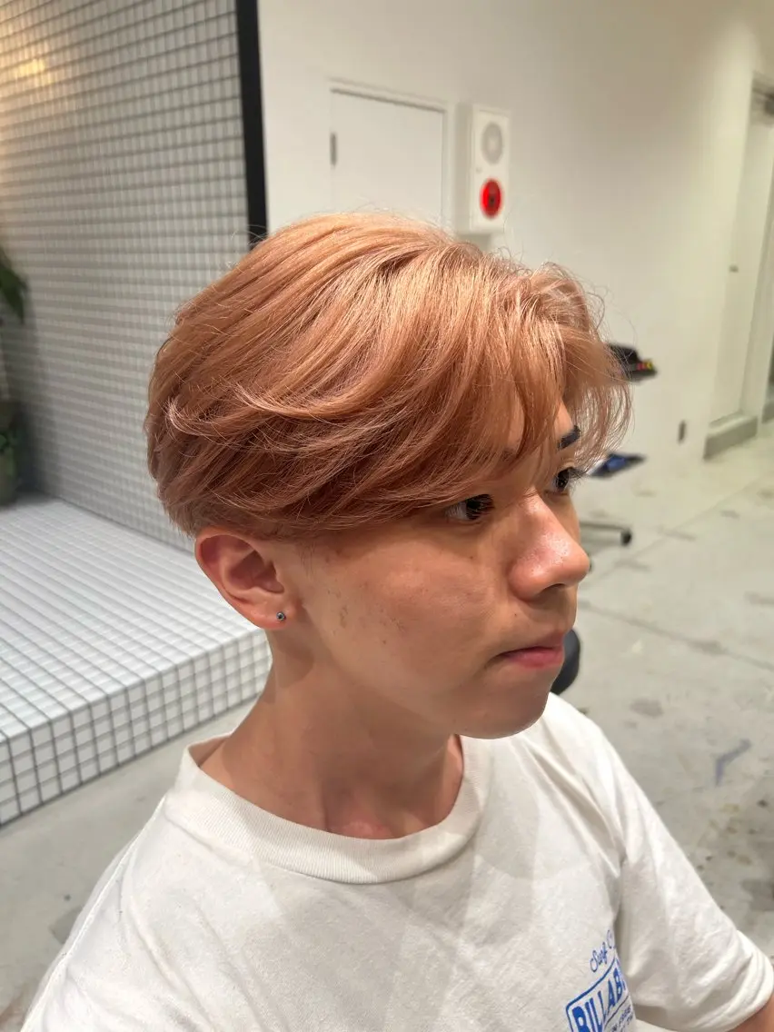 カラー メンズ フェードカット メンズパーマ ベージュカラー ミルクティーベージュ カット ヘアカラー 🐲ツイスパ🐲 フェード/龍のヘアスタイル