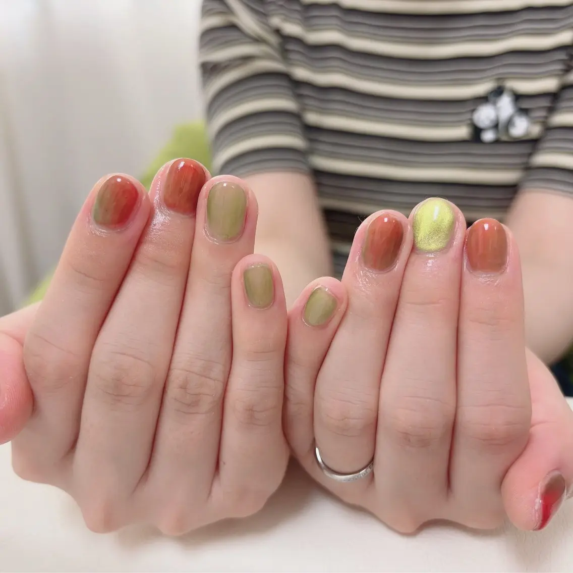 ネイル ハンドネイル mano nella manoのネイルデザイン