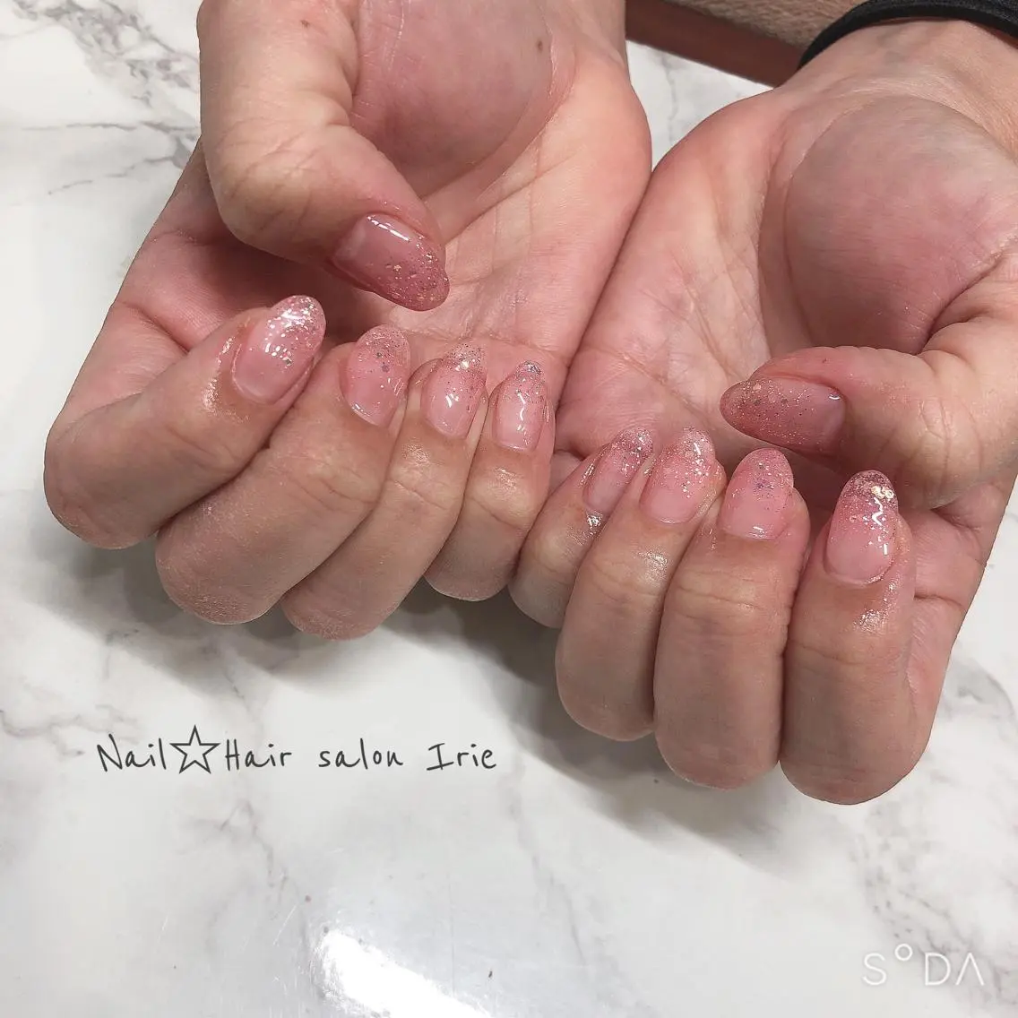 ネイル ハンドネイル ハンドケア 與儀 知佳のネイルデザイン