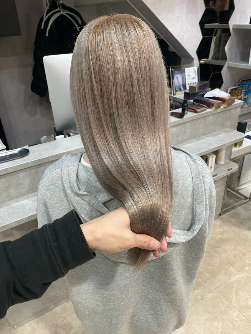 ロング カラー カット ヘアカラー トリートメント 縮毛矯正ボブ/ 髪質改善/カットのヘアスタイル