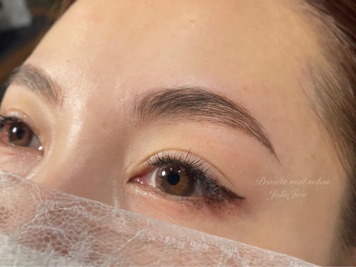 ● HOLLYWOOD BROW LIFT ¥5,900の写真