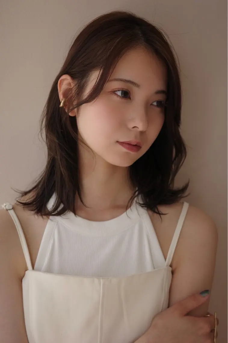 ミディアム momo 札幌美容師のヘアスタイル