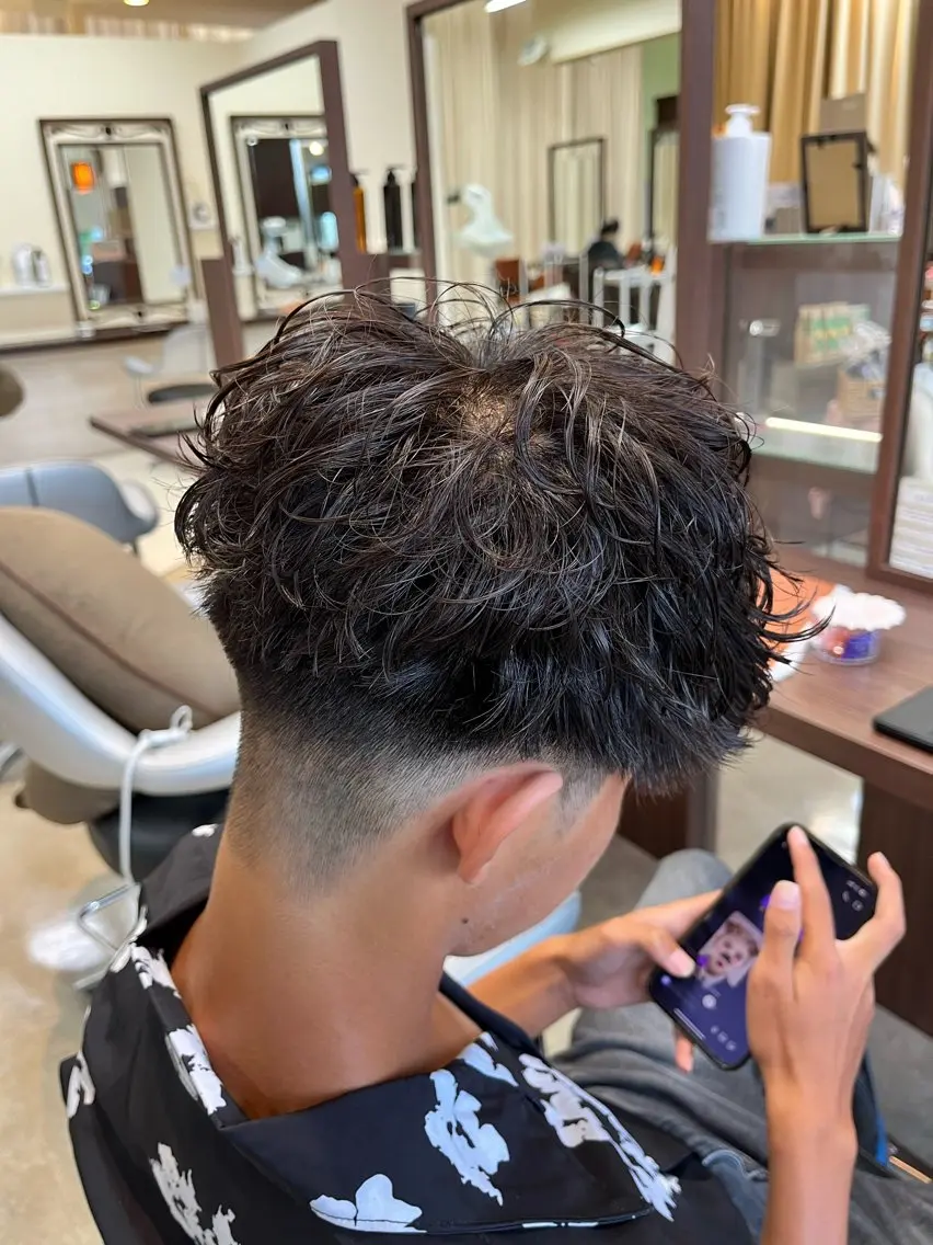 ショート パーマ メンズ スペインカール 🧊メンズ特化🧊 高木航希のヘアスタイル