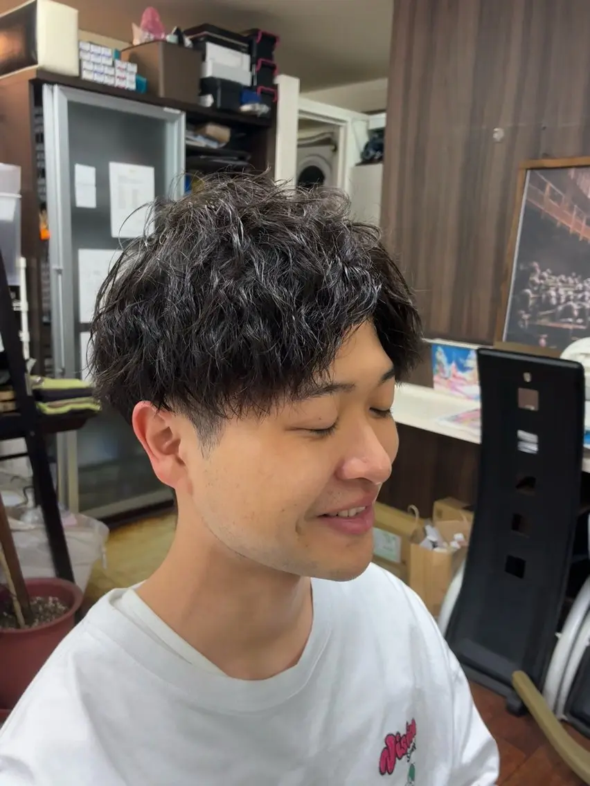ショート パーマ メンズ 川口 泰征のヘアスタイル