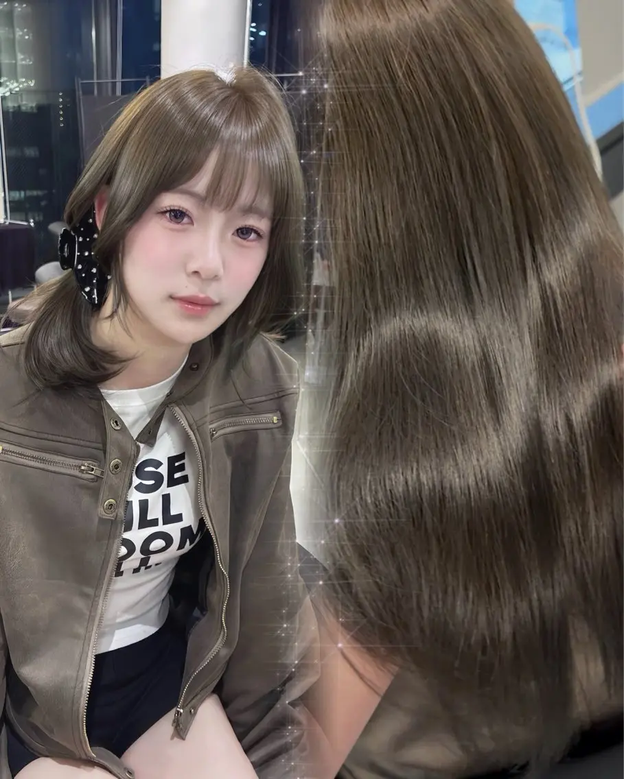 ロング カラー ベージュカラー イルミナカラー オリーブベージュ ヘアカラー トレンドスタイル/ ワンホン/YURIのヘアスタイル
