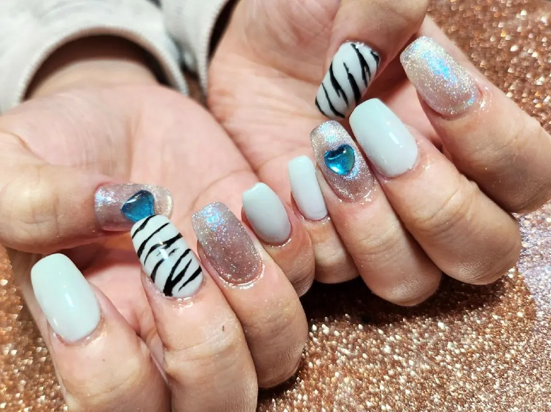 ネイル ハンドネイル 💜bora .のネイルデザイン