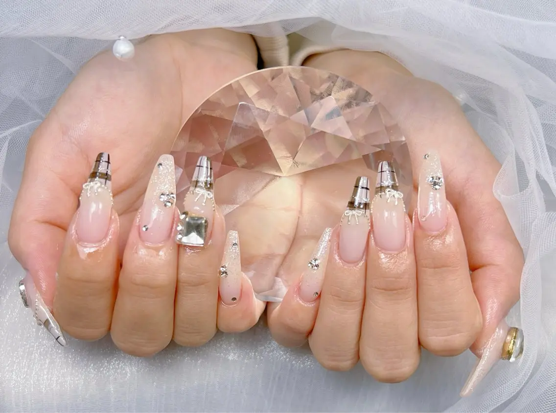 ネイル アートネイル オーロラネイル チークネイル 長さ出し フットネイル Miya _nailのネイルデザイン