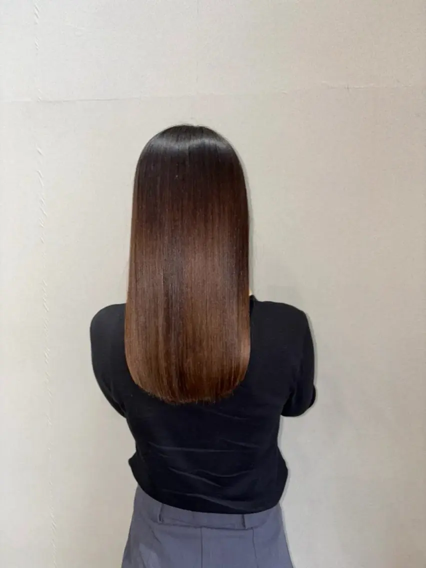 ロング カット 瀬戸 梨愛のヘアスタイル