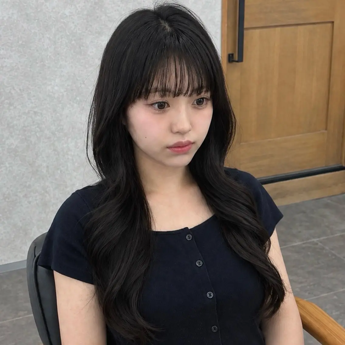 ロング カラー 黒髪 ブルーカラー ブルーブラック くびれヘア 顔周りカット カット momo🎀毛流れ /ニュアンスのヘアスタイル
