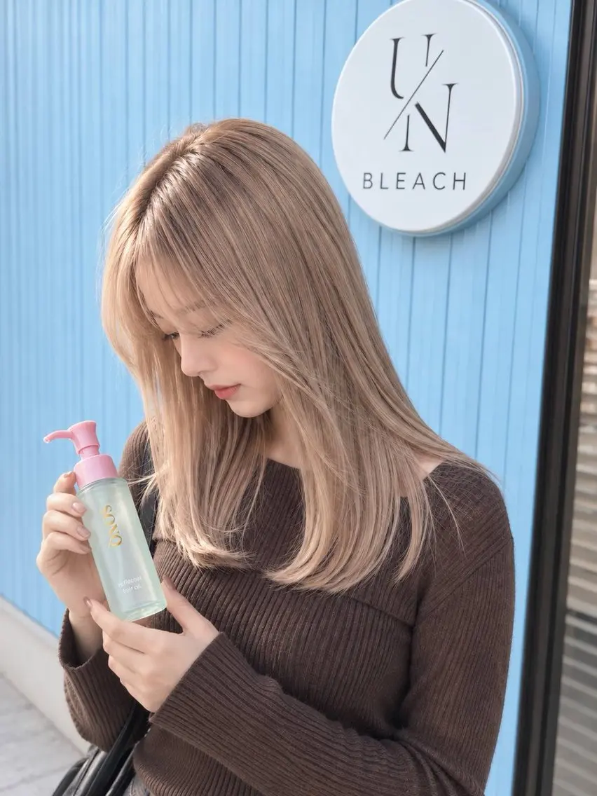 ロング カラー ヘアカラー トリートメント 《髪質改善 UN BLEACH》のヘアスタイル