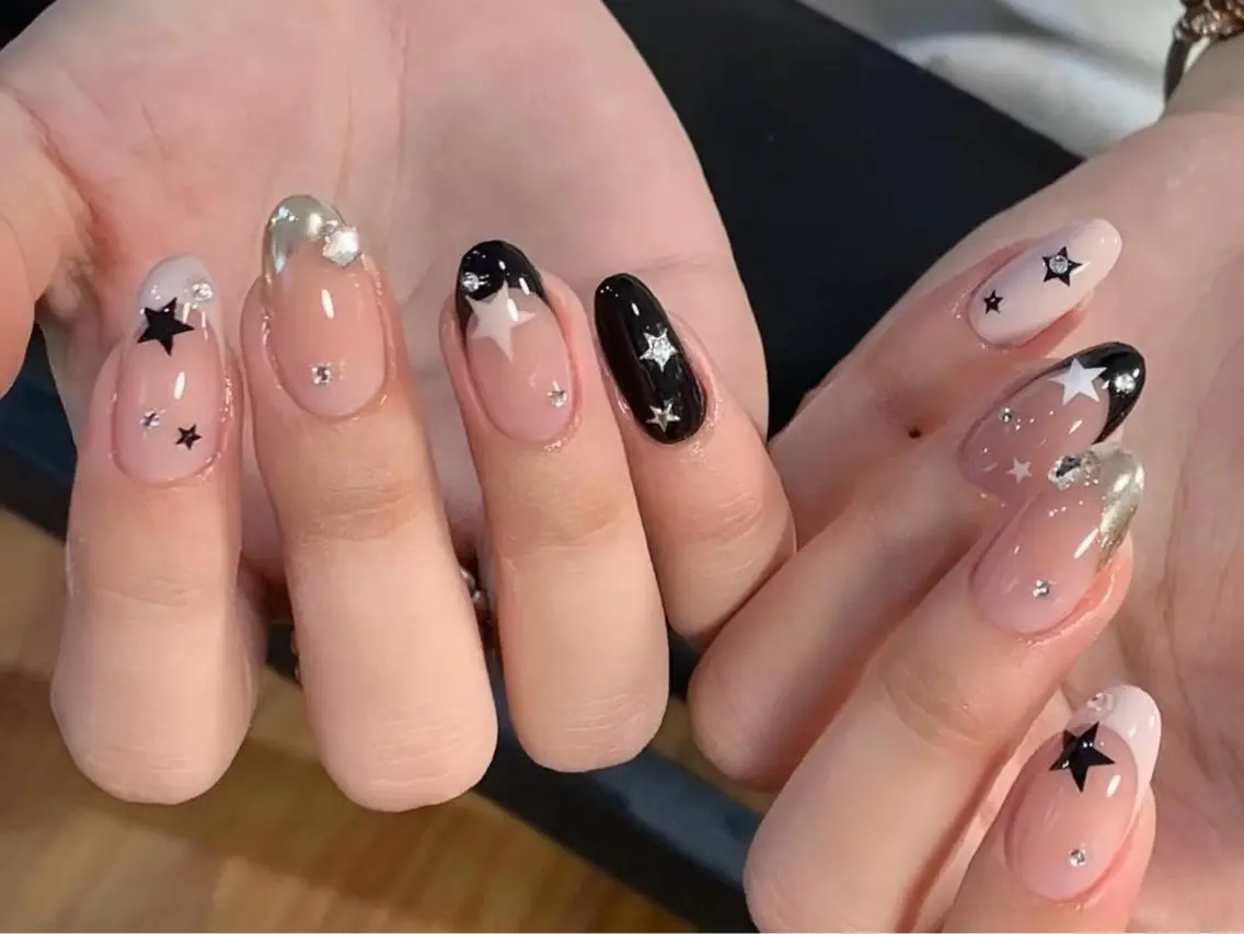 ネイル オーロラネイル 長さ出し フレンチネイル ジェルネイル ガラスフレンチ ハンドネイル Rela・S NAILのネイルデザイン