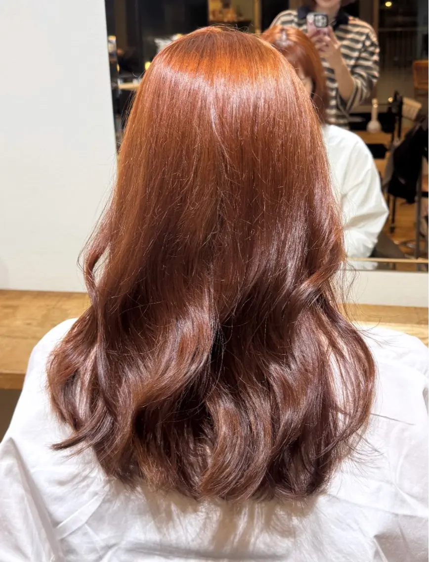 セミロング カラー ヘアカラー 波多野 麻由のヘアスタイル