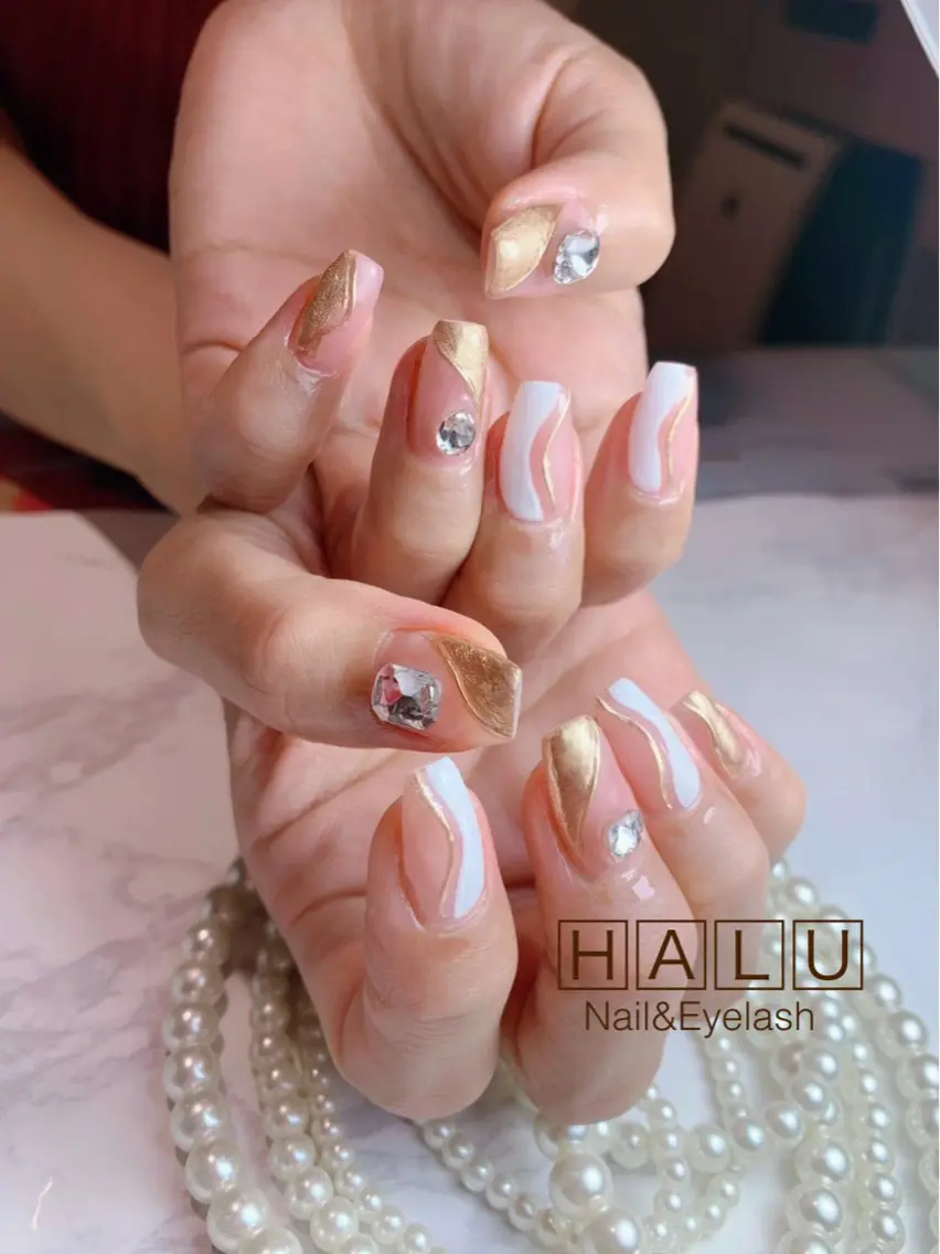 ネイル ミラーネイル HALU ハルのネイルデザイン