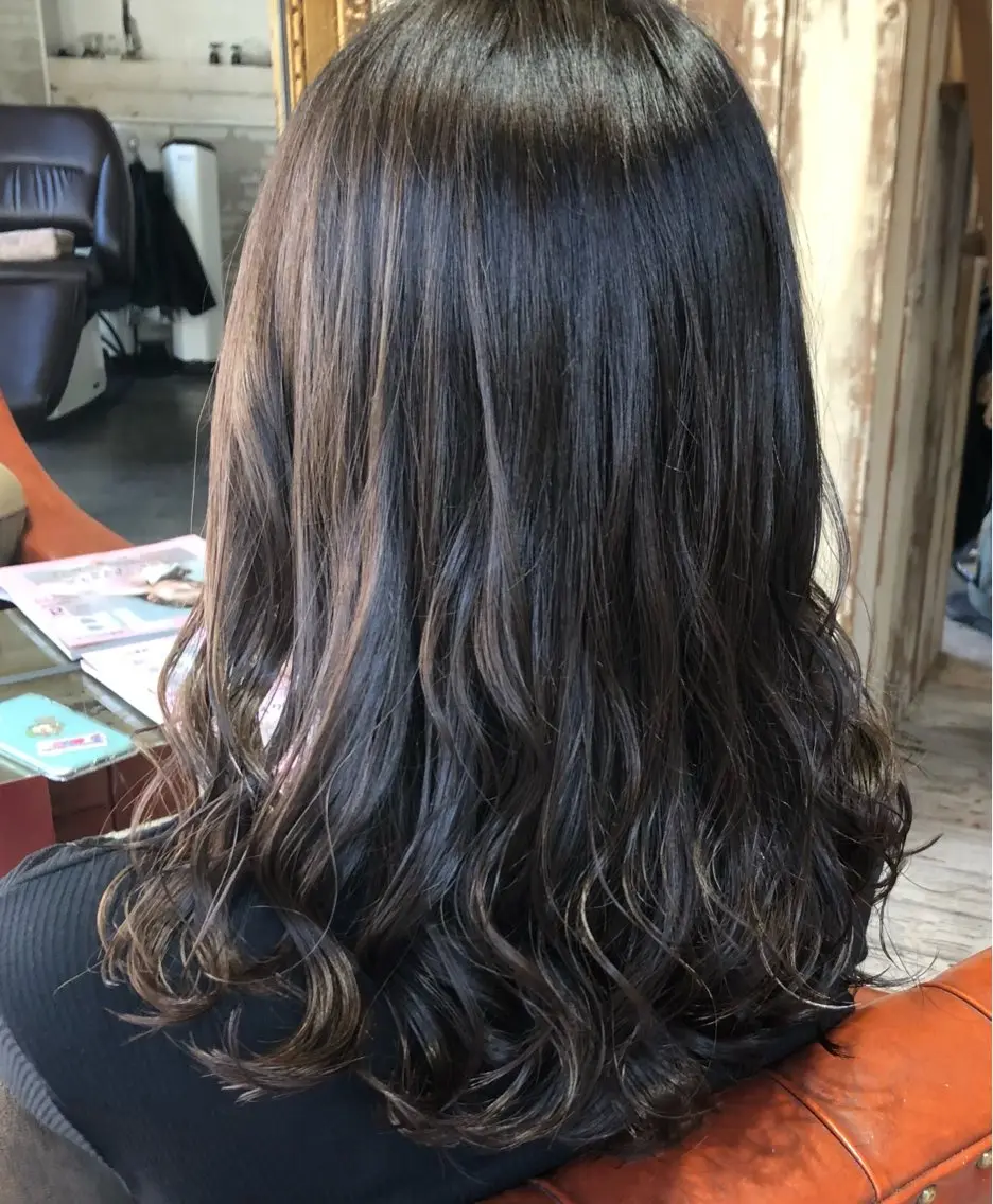 ロング カラー 大塚 実優のヘアスタイル