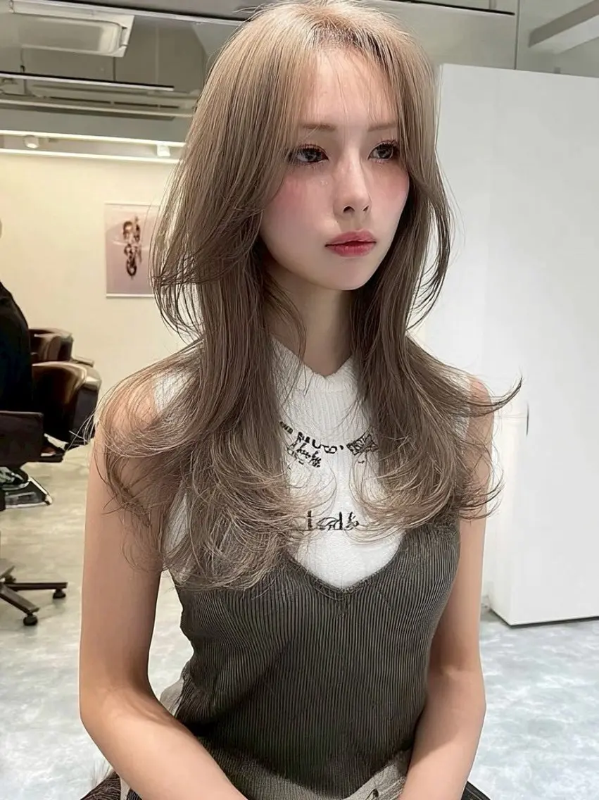 セミロング カラー ブリーチ ダブルカラー レイヤーカット ウルフカット カット 🌈村松滉太髪質改善 レイヤーカット🌈のヘアスタイル