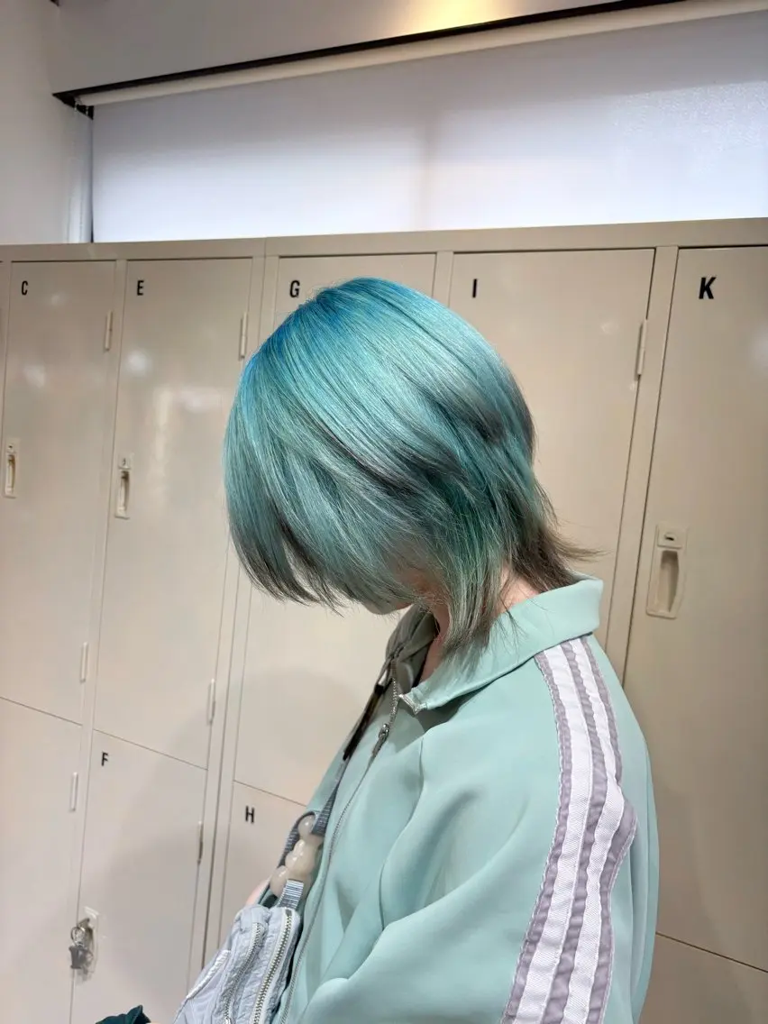 ショート カラー カット ヘアカラー 🧤高明度ハイトーン 🧤莉音のヘアスタイル