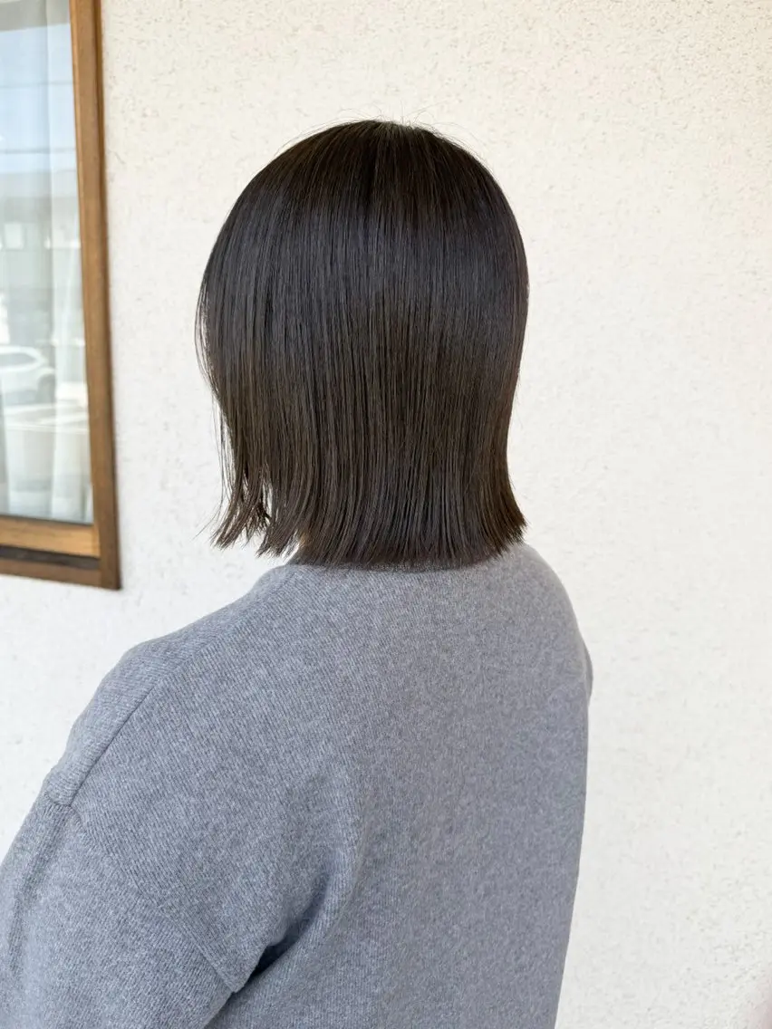 ショート カラー ベージュカラー オリーブベージュ 伸ばしかけ ヘアカラー トリートメント D.c.t eikoのヘアスタイル