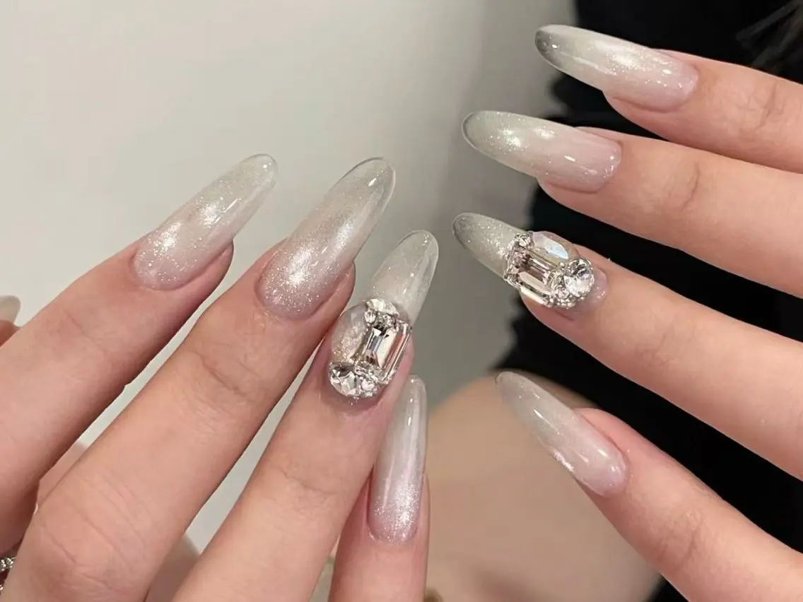 ネイル 💅🏻 ayakaのネイルデザイン