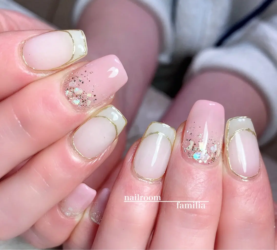 ネイル ミラーネイル ハンドネイル -nailroom- familiaのネイルデザイン