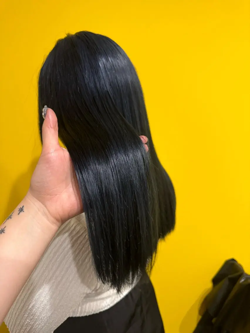ミディアム 高山 妃のヘアスタイル