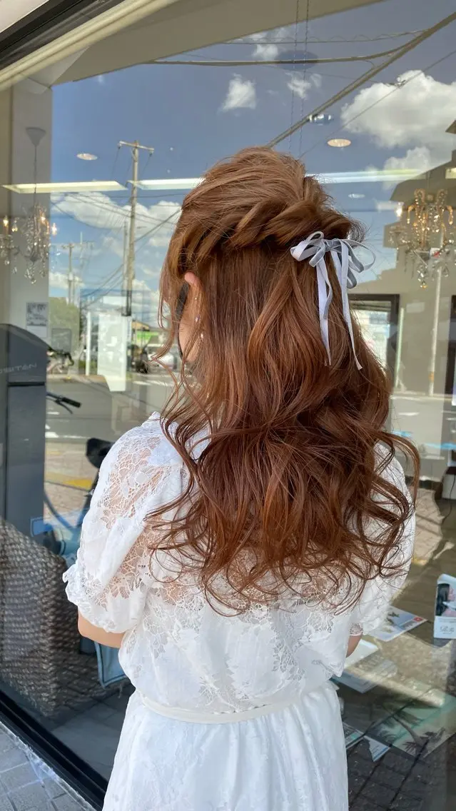 セミロング カラー ヘアアレンジ ハーフアップ ベージュカラー ブラウンカラー ヘアセット 透明感/ハイライト 🌺MOMOKAのヘアスタイル