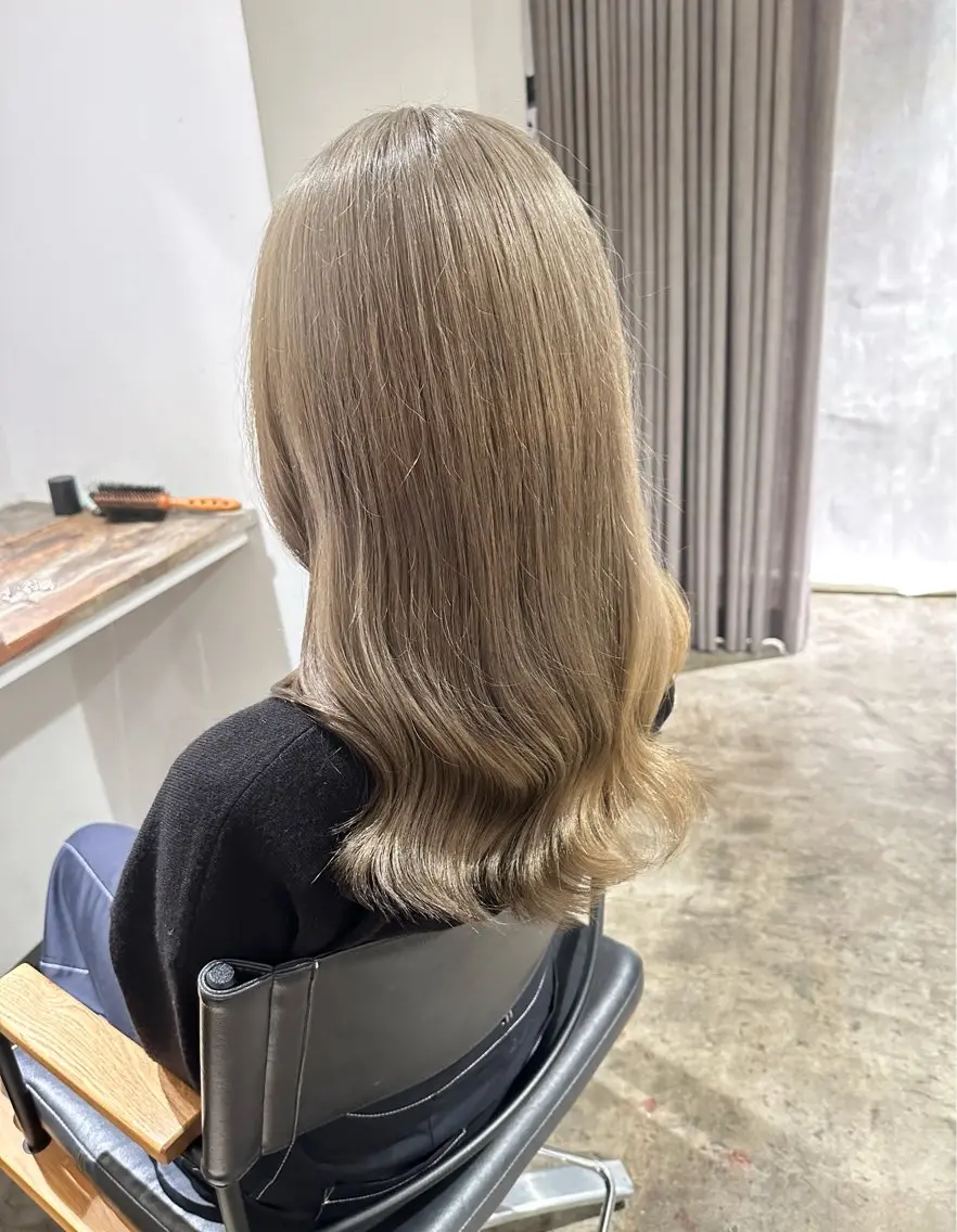ミディアム カラー ヘアカラー トリートメント ヘアセット ✨艶ブリーチカラー ✨四ノ宮裕己のヘアスタイル