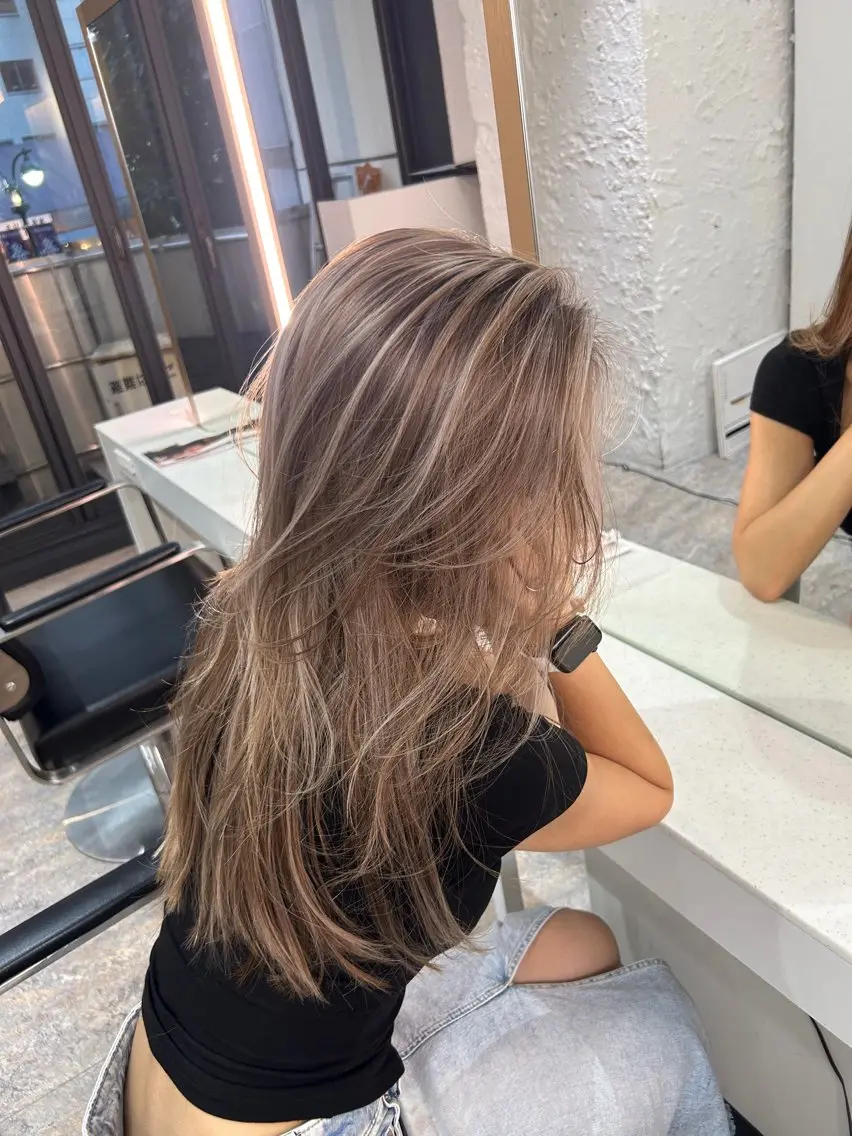ミディアム カラー ハイライト白髪ぼかし メンズパーマ渋谷のヘアスタイル
