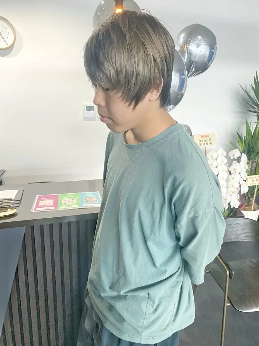カラー メンズ デザインカラー カット ヘアカラー トリートメント 山﨑 大暉【ダブルカラー】のヘアスタイル