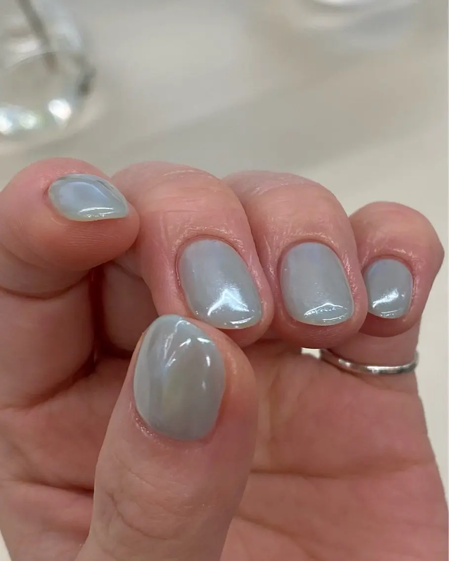 【ご新規さま限定クーポン✨】オフなし aurora/mirror nail(ベースカラーあり)の写真