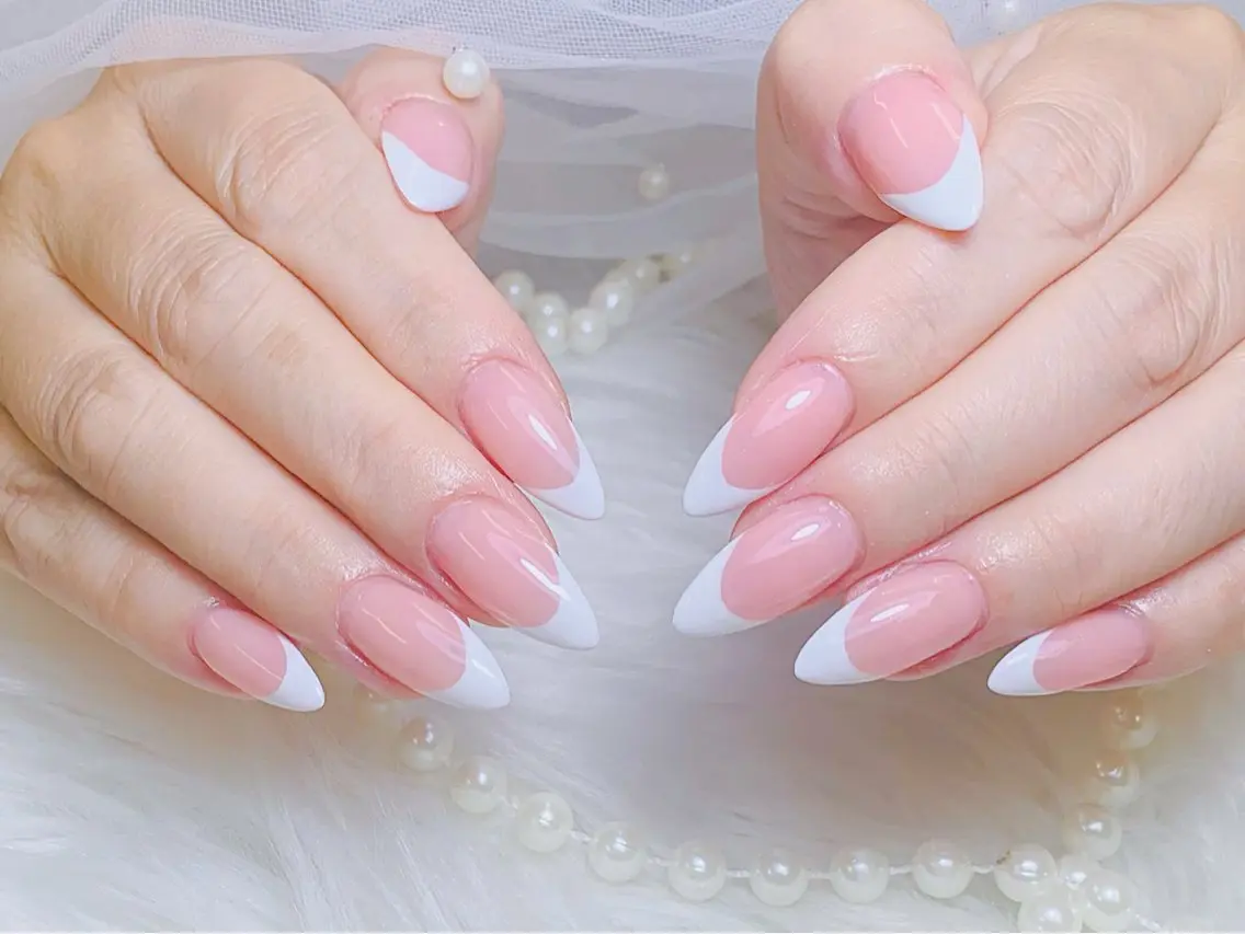 ネイル チークネイル 長さ出し フラッシュネイル フレンチネイル グラデーション ハンドネイル AN NAIL 高田馬場のネイルデザイン