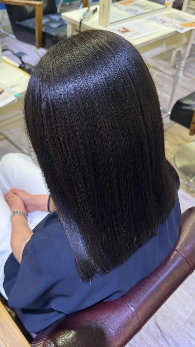 ロング カラー カット 小暮 涼華のヘアスタイル