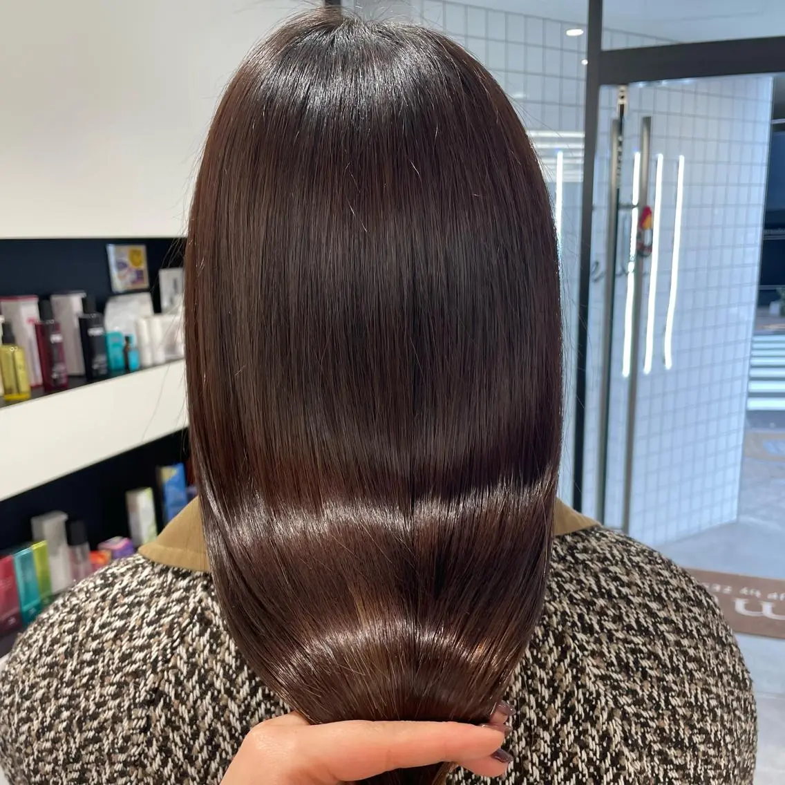 ロング カラー パーマ ヘアアレンジ メンズ キッズ ネイル マツエク・マツパ アイブロウ ブラウンカラー カラーマツエク ブラウン mona/ ストレートスタイル✨のヘアスタイル