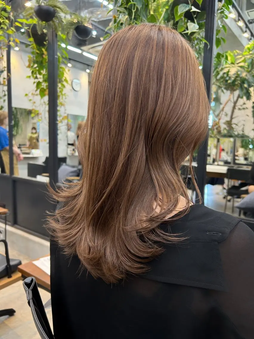 ロング カラー ハイライトカラー ハイライト レイヤーカット やました もえかのヘアスタイル