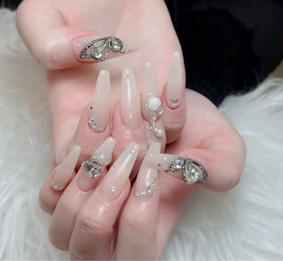 ネイル Lumi Shinokuboのネイルデザイン