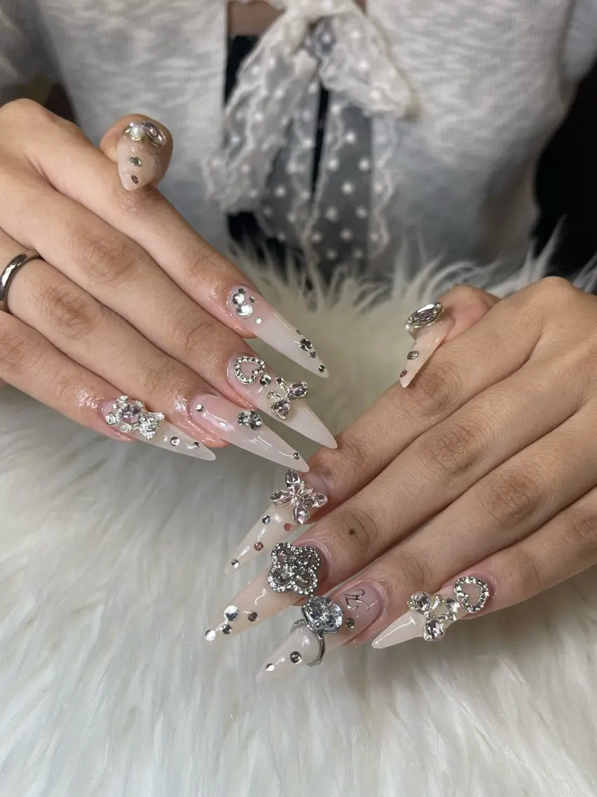 ネイル ハンドネイル NiJi Nailsのネイルデザイン