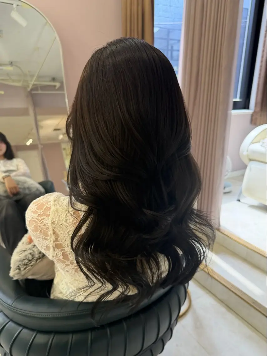 カラー che'rie MIKUのヘアスタイル